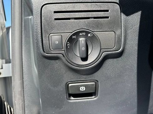 Used 2018 Mercedes-Benz Metris image 12