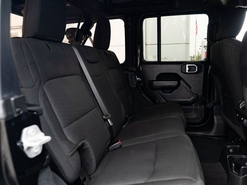 Used 2022 Jeep Wrangler Unlimited Sport image 23