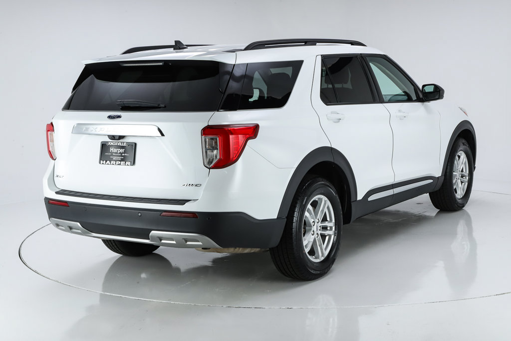 Used 2023 Ford Explorer XLT w/ Equipment Group 202A AWD/4WD image 14
