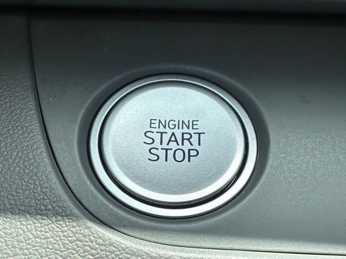 Certified 2024 Hyundai Elantra SEL FWD image 17