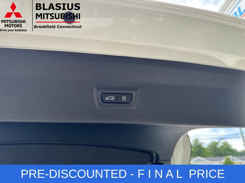 Used 2025 BMW X4 xDrive30i AWD/4WD image 60