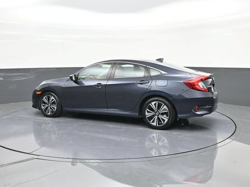 Used 2017 Honda Civic EX-T image 5