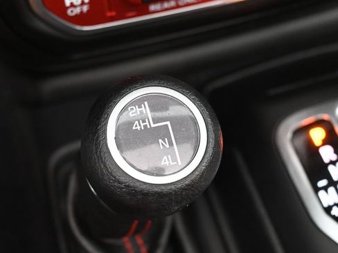Used 2021 Jeep Wrangler Unlimited Rubicon w/ Cold Weather Group AWD/4WD image 24