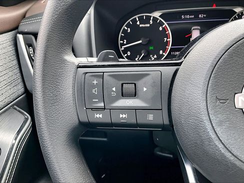 Certified 2023 Nissan Rogue SV FWD image 22