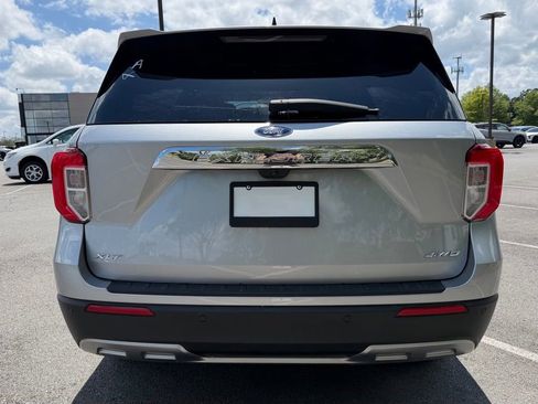 Used 2023 Ford Explorer XLT w/ Equipment Group 202A AWD/4WD image 6