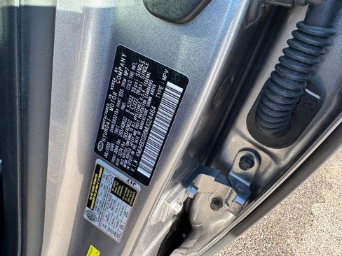 Used 2021 Genesis GV80 2.5T w/ Prestige Package 04 image 26