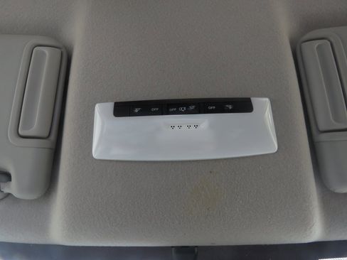 Used 2023 Nissan Versa S w/ S Plus Package image 28