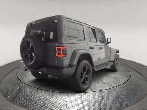 Used 2021 Jeep Wrangler Unlimited Sahara AWD/4WD image 2