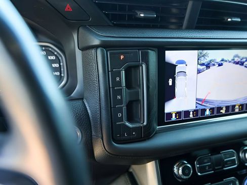Used 2021 GMC Yukon Denali RWD image 21