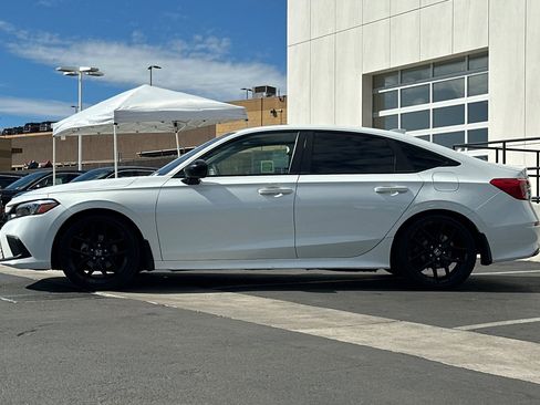 Used 2022 Honda Civic Sport image 6