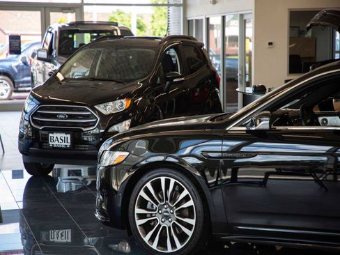 Used 2021 Lincoln Corsair AWD w/ Premium Package image 11