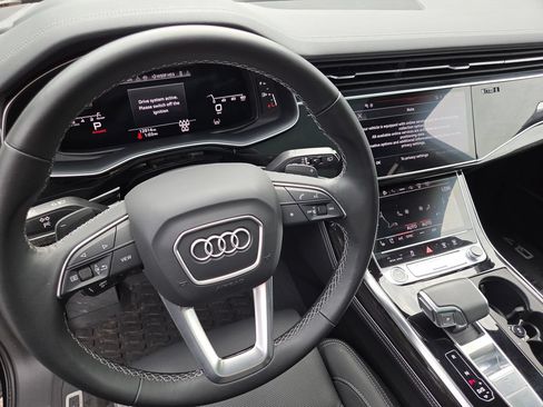 Used 2025 Audi Q7 3.0T Prestige AWD/4WD image 37