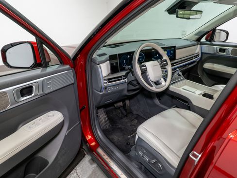 Used 2025 Hyundai Santa Fe Calligraphy image 12