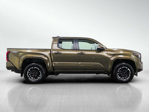 Used 2024 Toyota Tacoma TRD Sport image 6