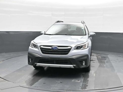Used 2022 Subaru Outback Limited image 8