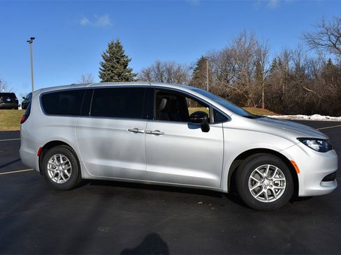 New 2026 Chrysler Voyager LX image 3