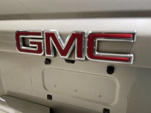 Used 2017 GMC Yukon SLT w/ Open Road Package AWD/4WD image 30