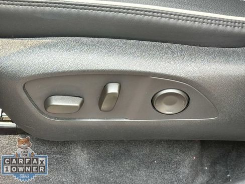 Used 2025 GMC Acadia Denali AWD/4WD image 22