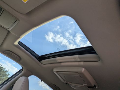 Used 2022 Honda Pilot Touring image 23