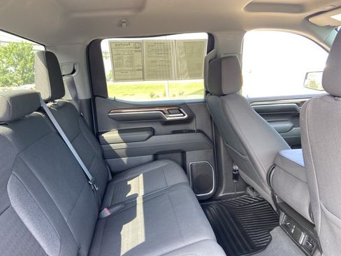 Used 2023 Chevrolet Silverado 1500 LT AWD/4WD image 22