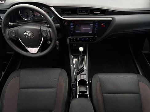 Used 2019 Toyota Corolla LE FWD image 9