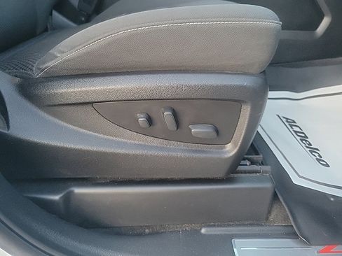 Used 2018 Chevrolet Silverado 1500 LT w/ All Star Edition image 27