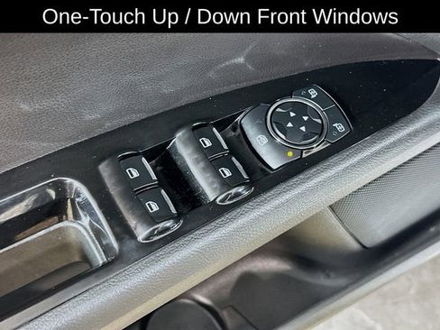 Used 2013 Ford Fusion SE FWD image 18