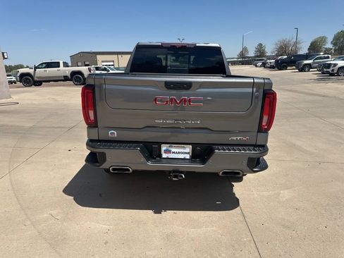 Used 2021 GMC Sierra 1500 AT4 w/ AT4 Premium Package AWD/4WD image 35