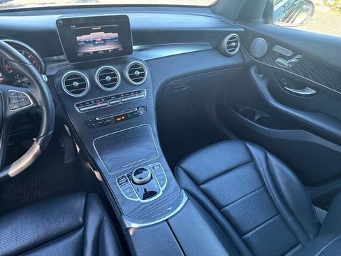 Used 2018 Mercedes-Benz GLC 300 4MATIC image 11