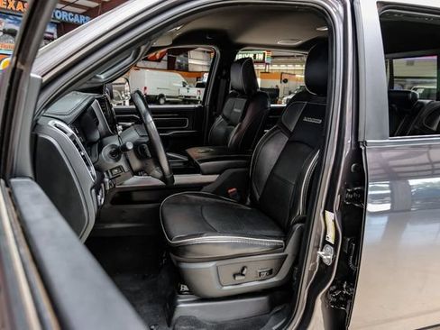 Used 2022 RAM 2500 Laramie w/ Night Edition AWD/4WD image 40