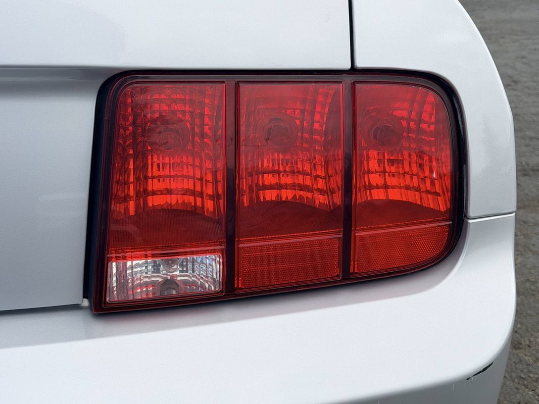 Used 2005 Ford Mustang GT RWD image 16