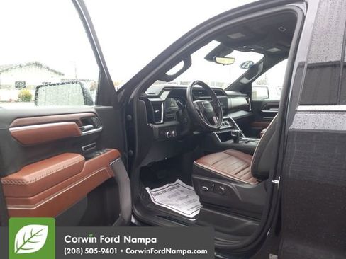 Used 2023 GMC Sierra 1500 Denali Ultimate image 9