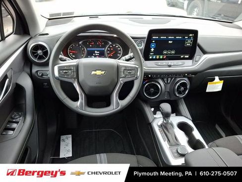 New 2025 Chevrolet Blazer LT w/ Midnight/Sport Edition image 7