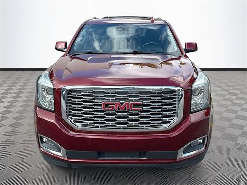 Used 2019 GMC Yukon XL Denali w/ Denali Ultimate Package image 2