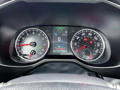 Used 2019 Toyota RAV4 XLE w/ Convenience Package image 25