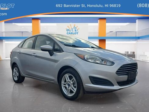 Used 2018 Ford Fiesta SE image 9