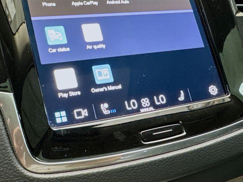 Used 2023 Volvo XC90 T8 Ultimate image 12