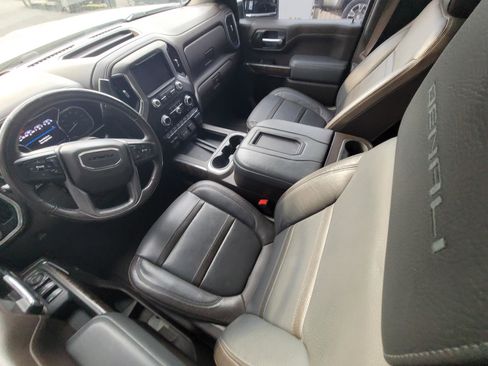Used 2020 GMC Sierra 3500 Denali w/ Denali Ultimate Package image 11