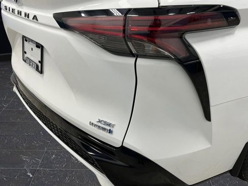 Used 2024 Toyota Sienna XSE image 35
