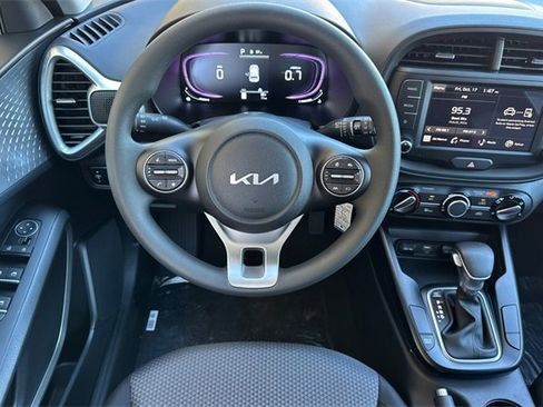 New 2025 Kia Soul LX image 16