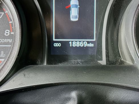 Used 2024 Toyota Camry SE FWD image 19