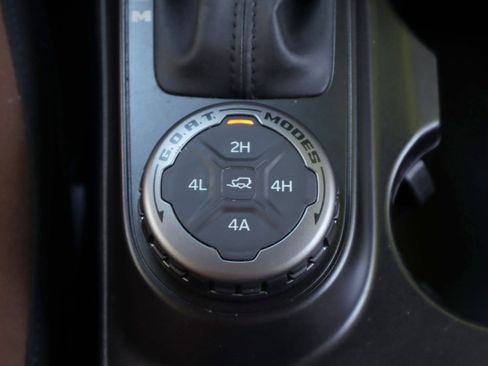 Used 2023 Ford Bronco Outer Banks w/ Sasquatch Package AWD/4WD image 24