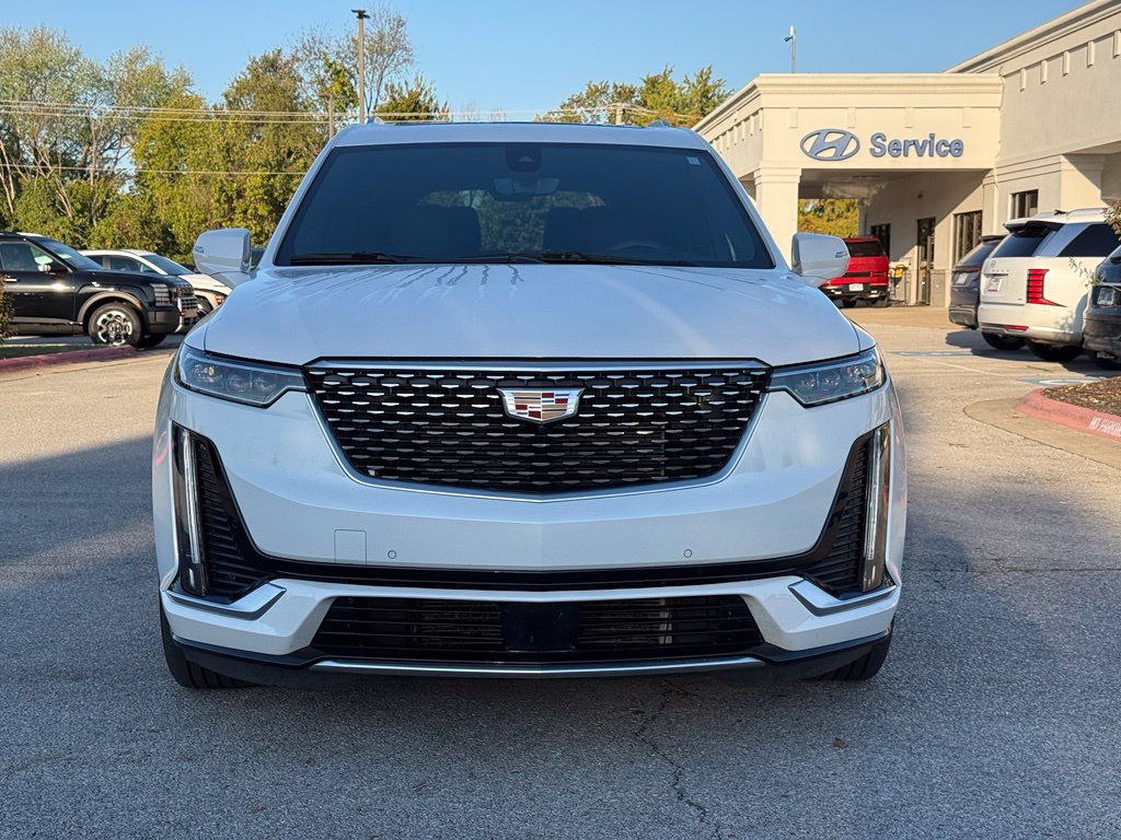 Used 2024 Cadillac XT6 Premium Luxury w/ Platinum Package AWD/4WD image 2