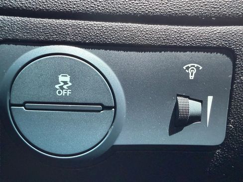 Used 2011 Hyundai Genesis 2.0T image 20