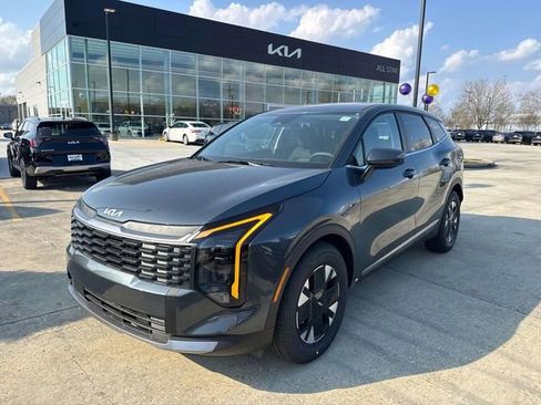 New 2026 Kia Sportage LX image 3