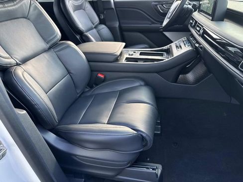 New 2026 Lincoln Aviator Reserve w/ Luxury Package image 9
