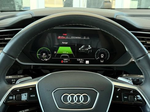 Used 2023 Audi e-tron Premium Plus w/ Premium Plus Package AWD/4WD image 41