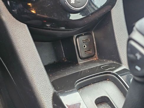 Used 2017 Chevrolet Sonic LT image 36