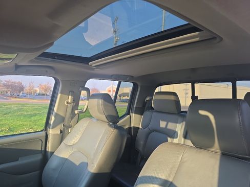 Used 2019 Nissan Frontier SL image 21