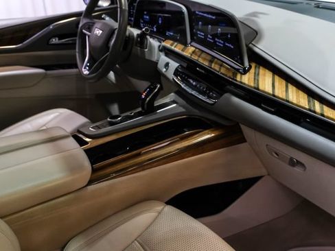 Used 2021 Cadillac Escalade ESV Sport Platinum RWD image 26